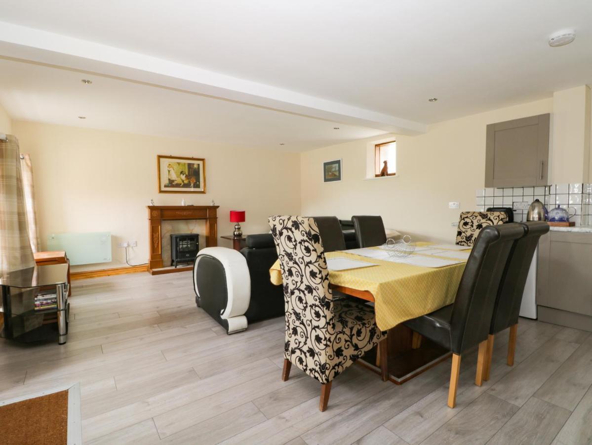 فيلا Mulberry Manor كينغستون أبون هول المظهر الخارجي الصورة