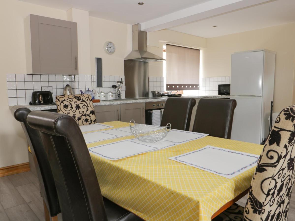 فيلا Mulberry Manor كينغستون أبون هول المظهر الخارجي الصورة